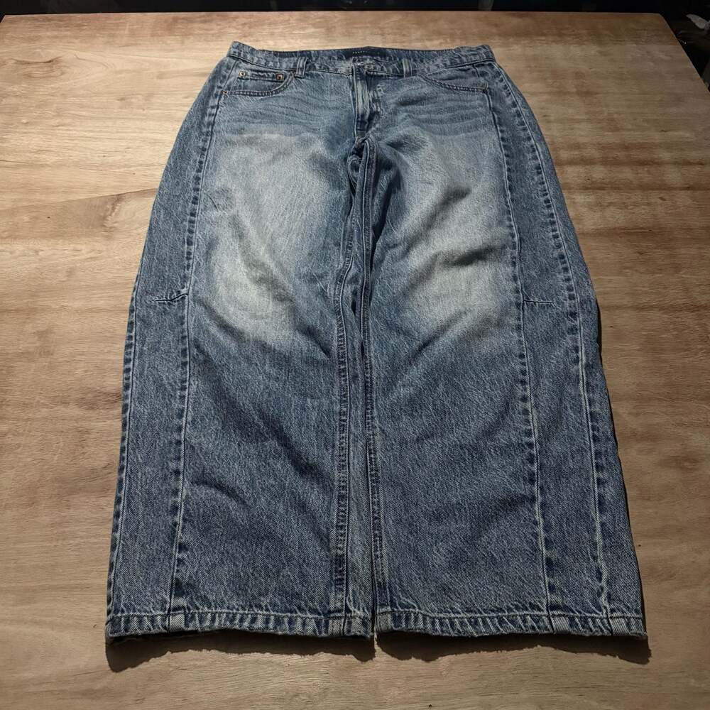Aéropostale Medium Wash Barrel Jeans